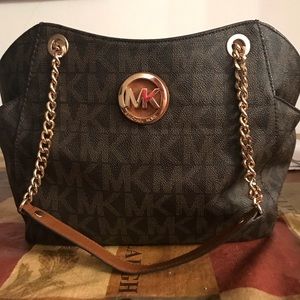 Michael Kors Bag Jet Set Travel, Large Chain Tote.